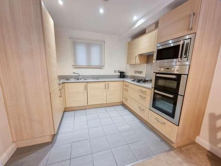 Abbey End, Kenilworth, CV8 - Photo 2