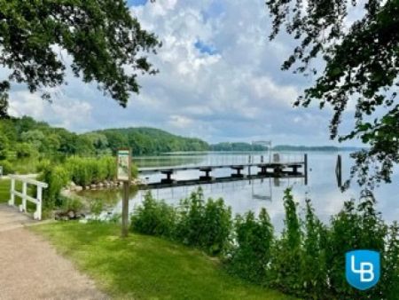 Neuwertige und barrierearme Wohnung mit Balkon und tollem Seeblick - Photo 2