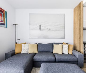 Warszawa, Praga-Południe, Gocław, im. Jana Nowaka-Jeziorańskiego - Photo 1