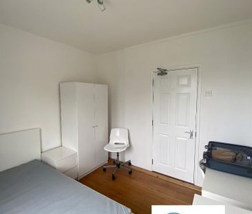 1 Bedroom Room in Flat Share To Rent - Photo 5