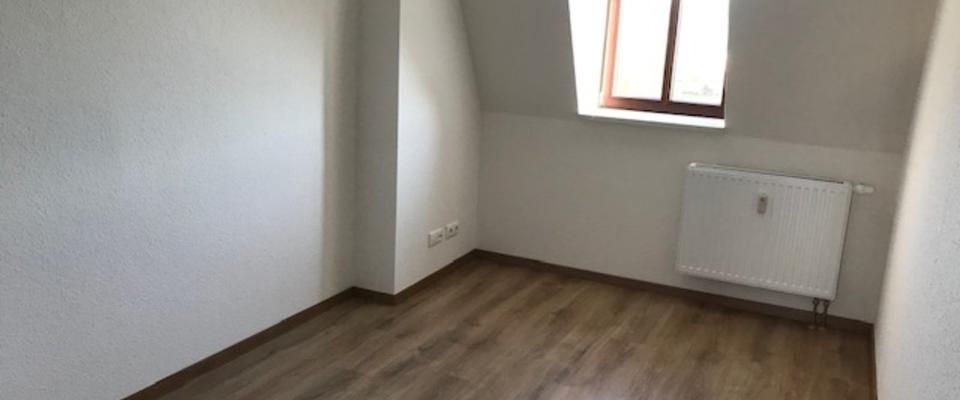 Böhler Straße - sehr schöne 4 Zimmer-Dachgeschoss-Wohnung mit Balkon! - Photo 1