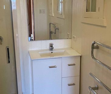 76 Mitchell St - Photo 3