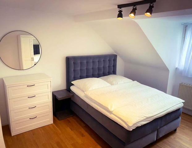 Staufenstraße 34 DG Links - Small Room - Photo 1