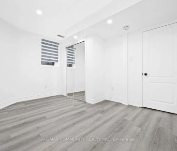 64 Fallstar Crescent #Basement Unit - Photo 3