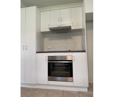 *4-Bedroom Family Home for Rent in Moranbah, QLD** - Photo 6