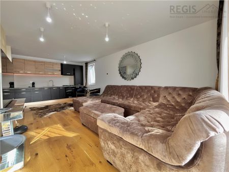 2 Camere in Urban Plaza cu Priveliste la Prima - Fotografie 2