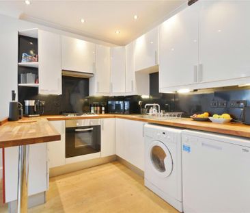 3 bedroom flat to rent - Photo 5