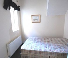 3 Bed - Hazelwood Ave, Jesmond - Photo 3