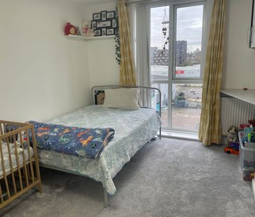 2 Bed Flat, Oscar Wilde Road, RG1 - Photo 5