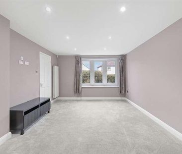 Shaftsbury Road, Epping, CM16 - Photo 1