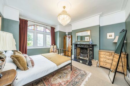 Fulham Palace Road, SW6, London - Photo 3