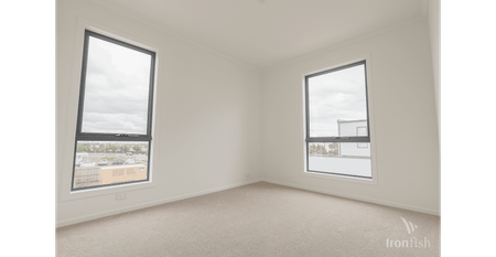 Brand New Townhome in Prime Wollert Location - Photo 2