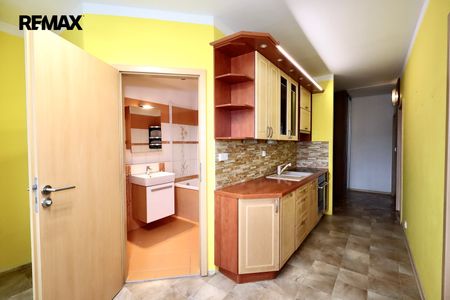 Pronájem bytu 2+1 v osobním vlastnictví 63 m², Poniklá - Photo 3