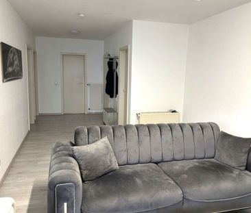 Reserviert!!!!Schöne 3 Zimmer Etagenwohnung mit Balkon und Carports... - Photo 6