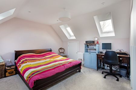 5 bedroom terraced house to rent - Photo 4