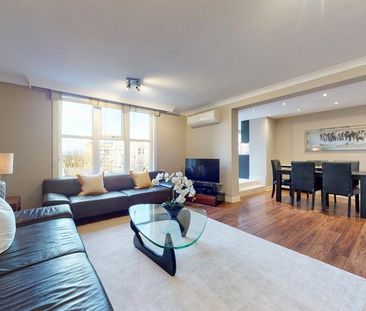 3 bedroom flat to rent - Photo 3