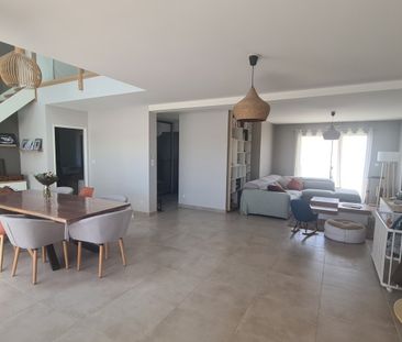 Location Maison 7 Pièces 200 m² - Photo 1