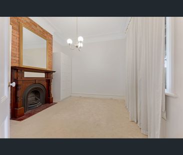 13 Kent Street, Windsor, Vic 3181 - Photo 2
