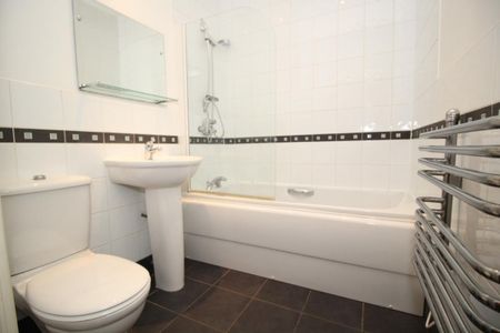 1 bedroom Flat to rent in Pandongate House, Quayside, Newcastle upon Tyne - Photo 4