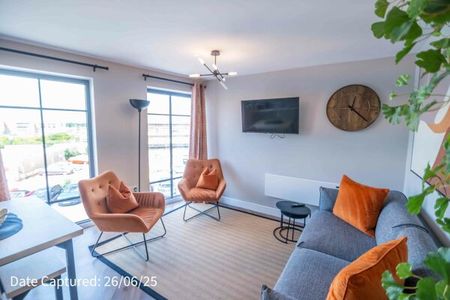 Flat 8, Crescent Court off Blossom Street - Photo 2