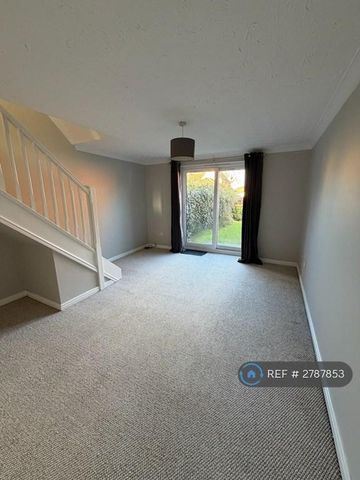 2 bedroom terraced house to rent - Photo 3