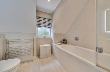 4 bedroom terraced house to rent - Photo 5