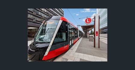 REJUVENATED AIR-CONDITIONED FAMILY HOME IN SOUGHT AFTER STREET - Photo 2