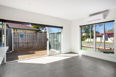 1/25 Davidson Street, Bellfield - Photo 2