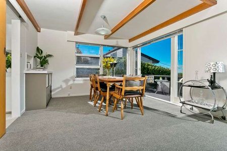 Great Family Home in Glenfield - Photo 5