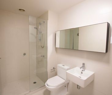 Perfectly Located Inner-City Living! CAR SPACE INCLUDED! - Photo 6