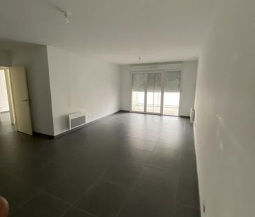 Appartement F3 à louer 3 pièces - 64 m2 MARTIGUES - 13 - Photo 3