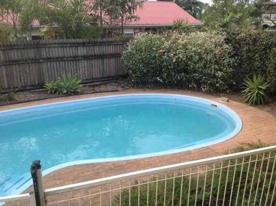 WELL MAINTAINED & PRESENTED COLONIAL DESIGNED HOME WITH CHARM & CHARACTER - Photo 1