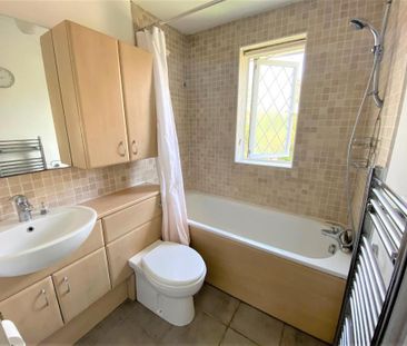 2 bedroom terraced house to rent - Photo 4