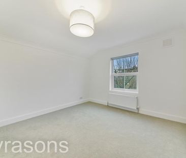 3 bedroom flat to rent - Photo 3