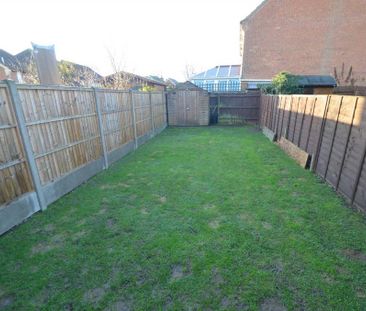 3 bedroom terraced house to rent - Photo 3