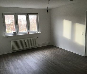 Frisch sanierte schöne 2-Zimmer-Dachgeschosswohnung im Centrum von ... - Photo 1