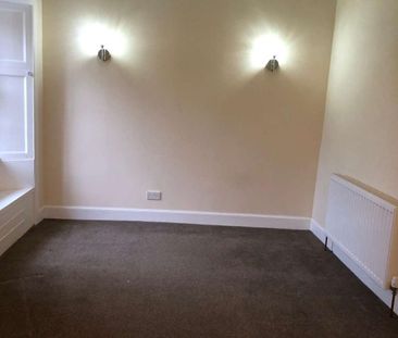 2 Bedroom semi-detached property situated within the grounds of the... - Photo 6