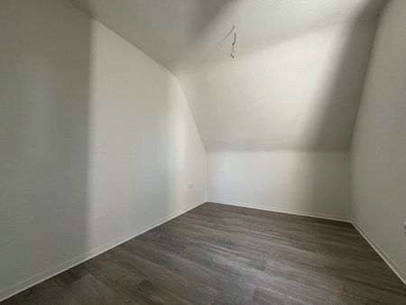 Sanierte 3,5-Zimmer-Dachgeschosswohnung - Photo 5