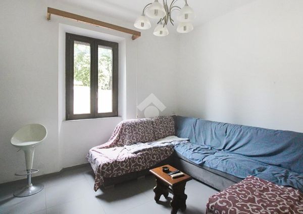 Casa indipendente in affitto