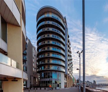 Bridges Court Rd, Battersea, London, SW11 - Photo 2