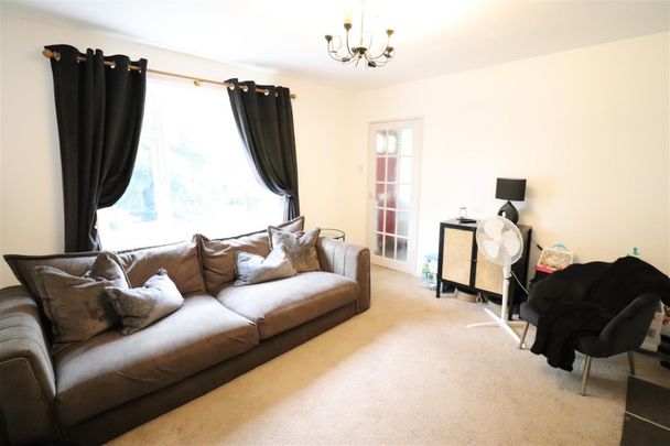 3 BED House To rent - Photo 1