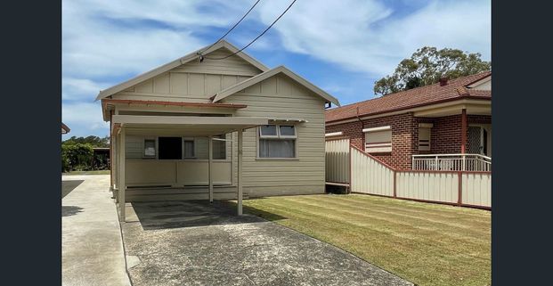 Spacious 3 Bedroom Family Home - Photo 1