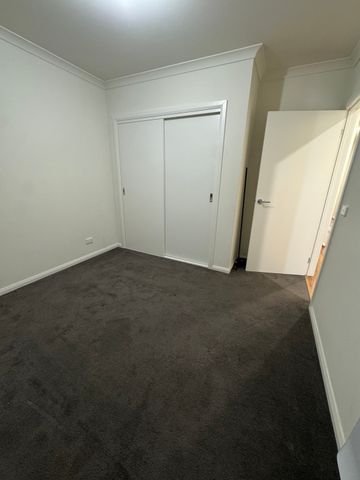 Melton South - Photo 2