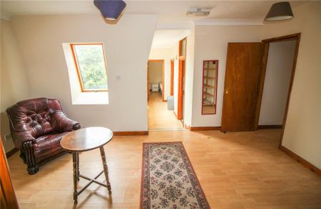 4 bedroom apartment to rent - Photo 2