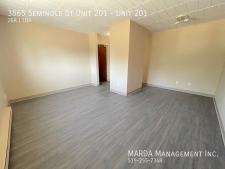 BRIGHT & SPACIOUS 2BEDROOM/1BATH UNIT ON SEMINOLE- INCLUSIVE - Photo 3