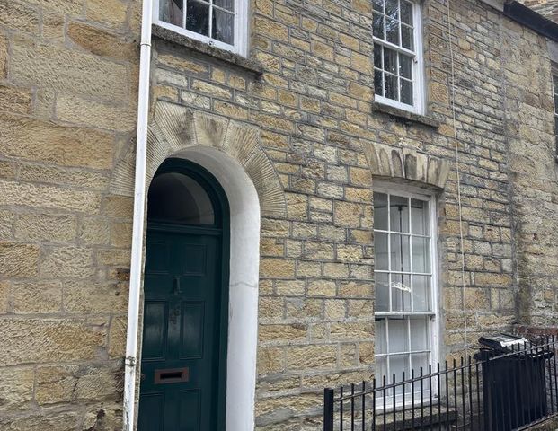 2 bedroom terraced house to rent - Photo 1