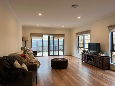 4 Bedroom Home - Photo 4