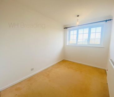 3 bedroom terraced house to rent - Photo 6