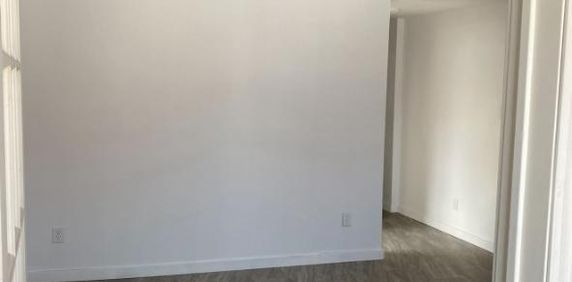 Grand 3 ½ avec chambre fermée à louer – Montréal-Nord - Photo 2