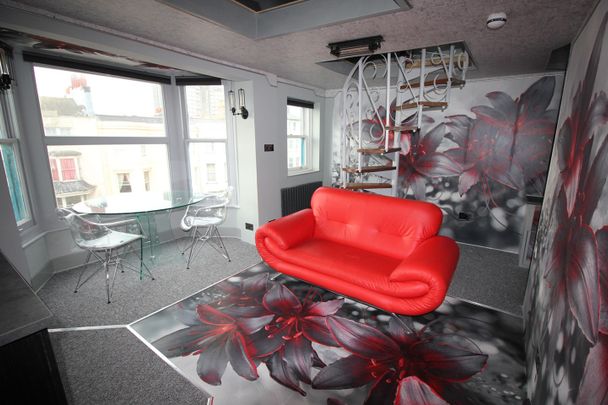 Studio Flat, Lower Rock Gardens, BN2 - Photo 1